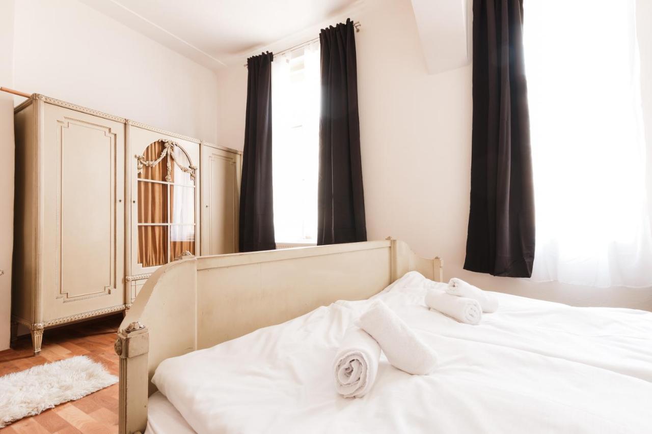Prague Days - Stylish New Town Apartments Praga Exterior foto