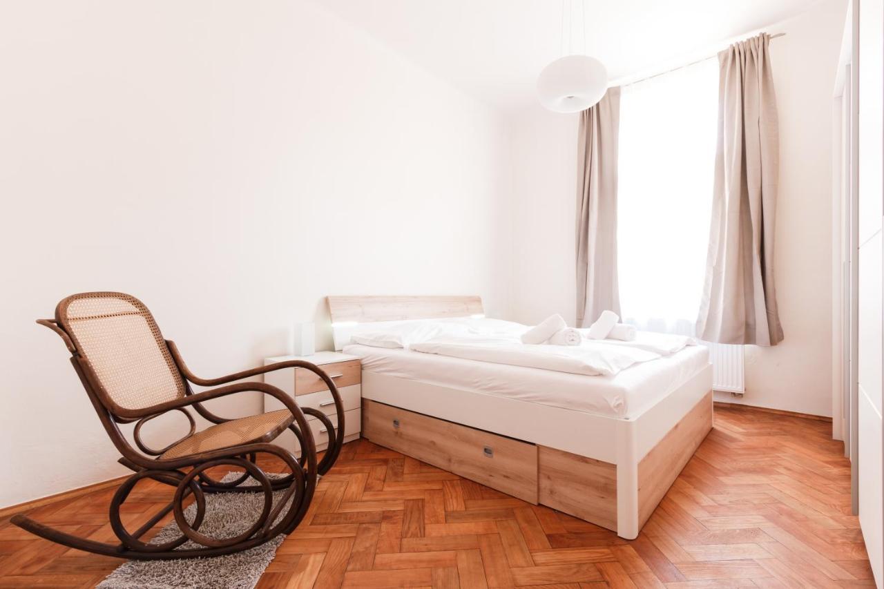 Prague Days - Stylish New Town Apartments Praga Exterior foto