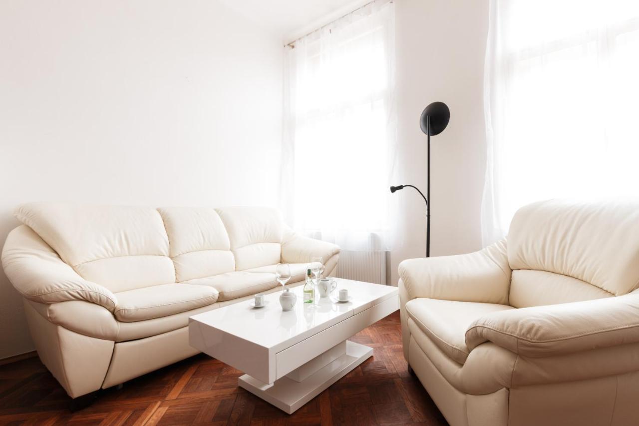 Prague Days - Stylish New Town Apartments Praga Exterior foto